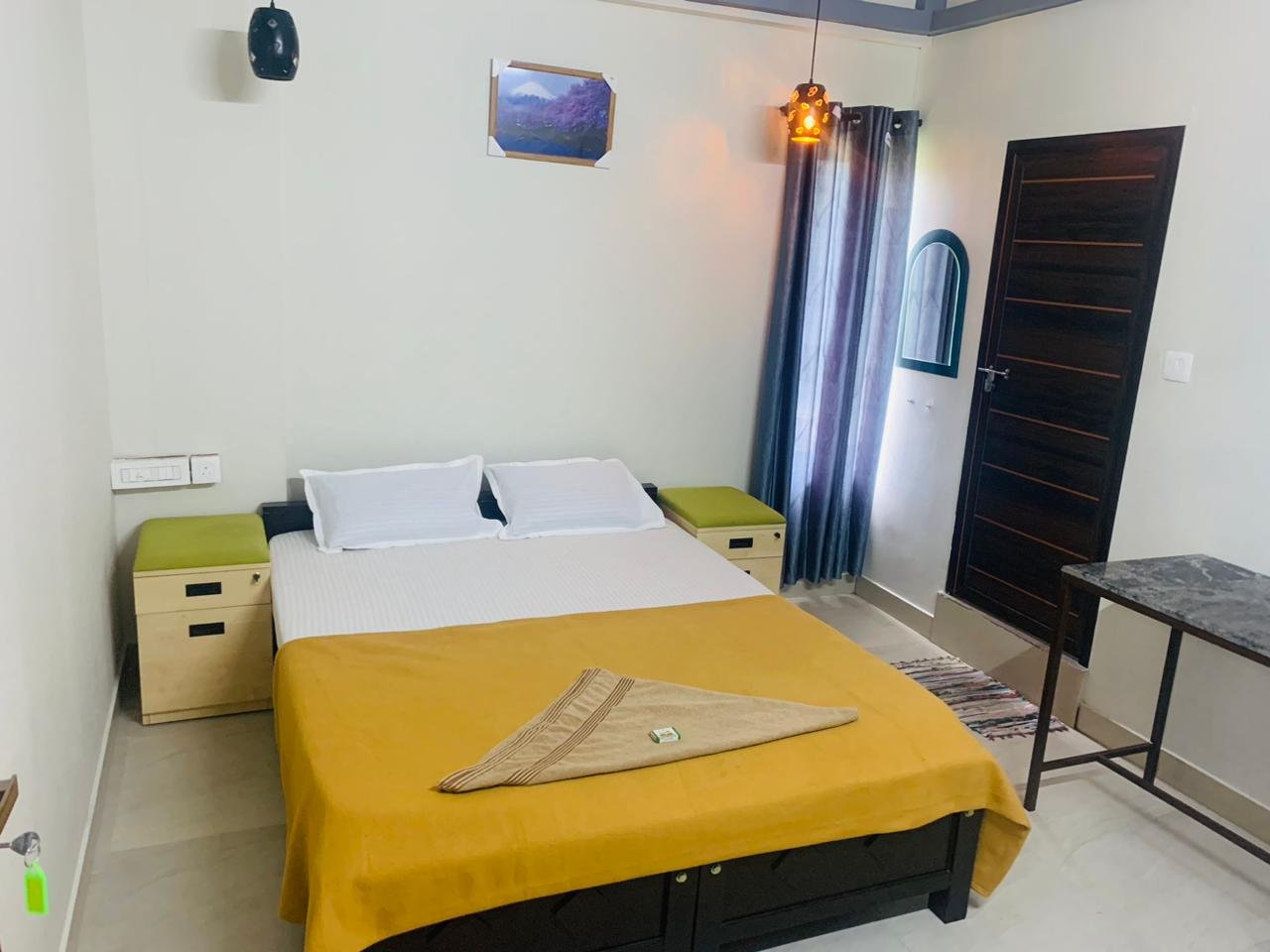 Royo Rooms mustard bedspread