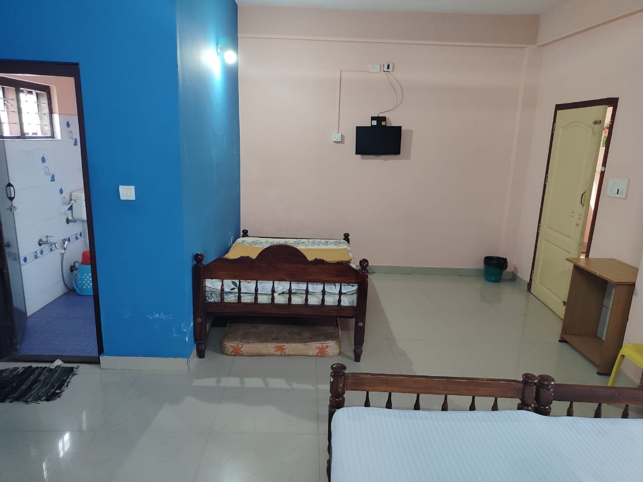 SK Rooms bathroom area