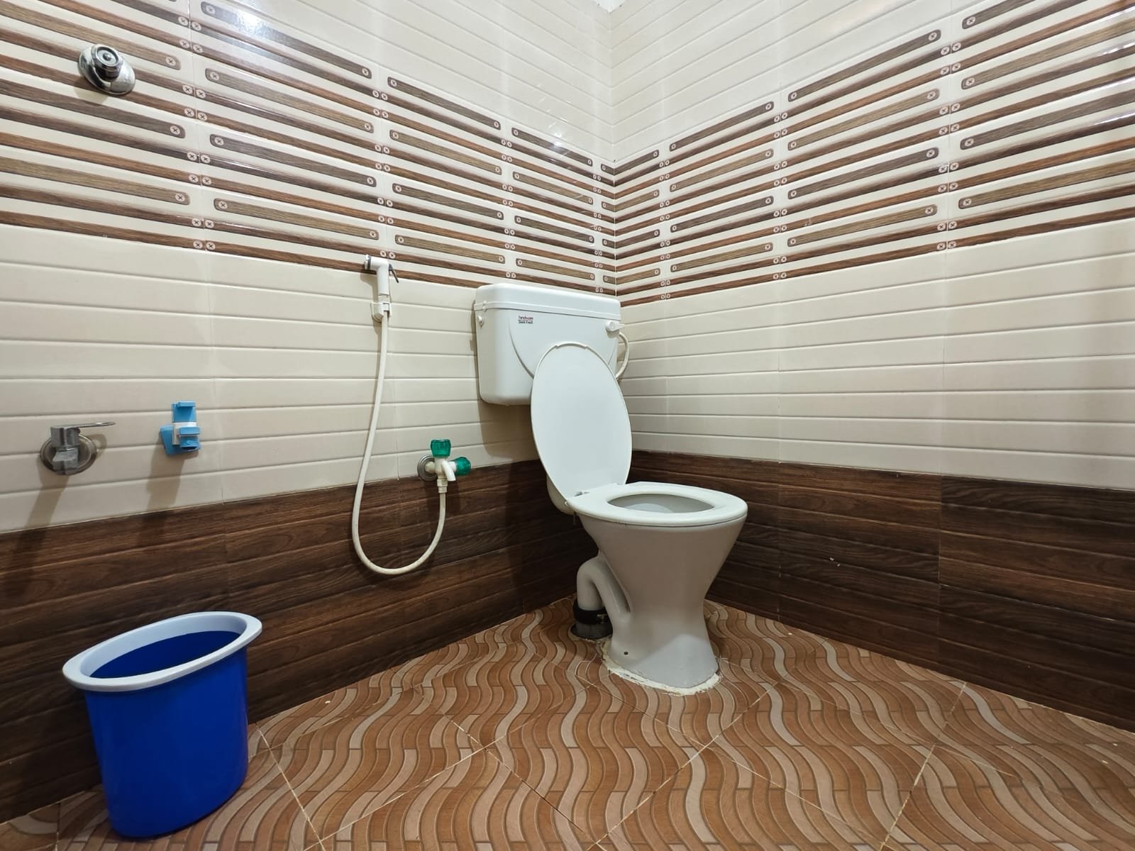 W6 Cottages bathroom