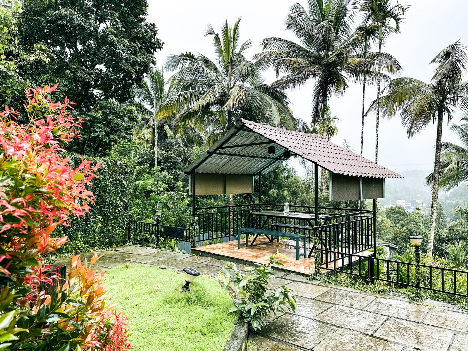 Z'IN Holidays garden hut